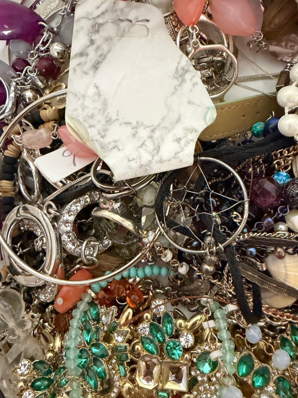 Five Lb Lot Of Jewelry, Necklaces, Bracelets, Rings Wearable Reseller Lot - Picture 3 of 9